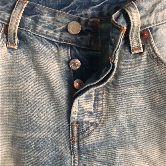 Levi Jean Shorts - Picture 2 of 5